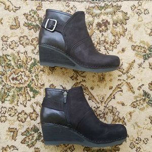 Dansko Shirley Size 36 Black Leather Wedge Boot